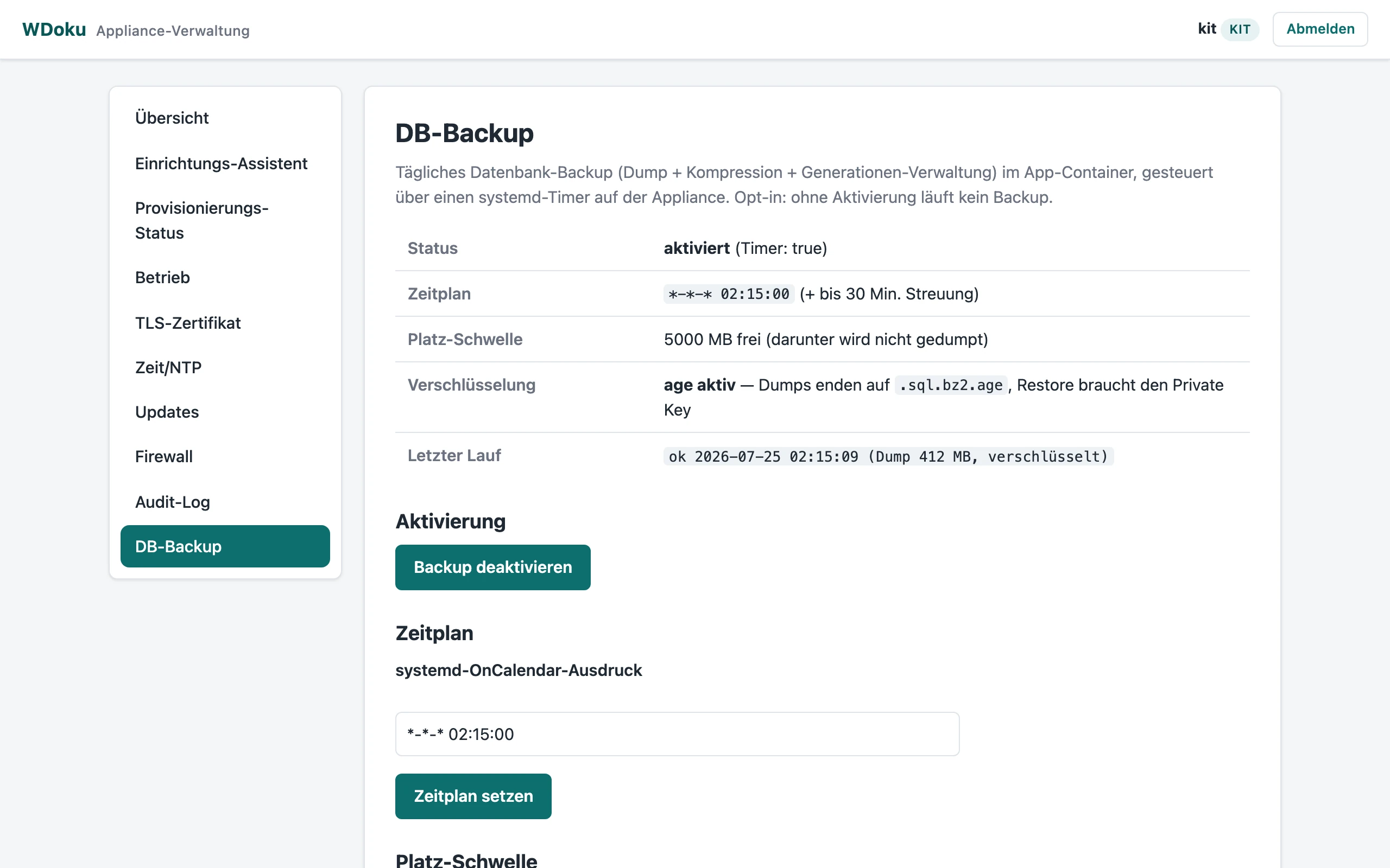 DB-Backup-Seite im Admin-Web: Zeitplan, Platz-Schwelle und Verschlüsselung des täglichen Datenbank-Dumps mit einem öffentlichen age-Schlüssel
